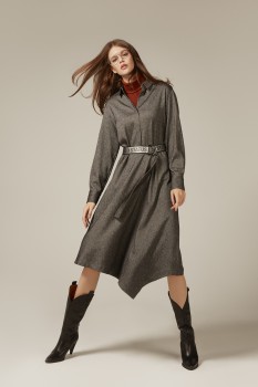 Платье асимметричного кроя в магазине