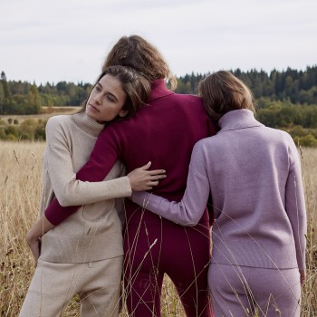 Трикотажный комплект в магазине